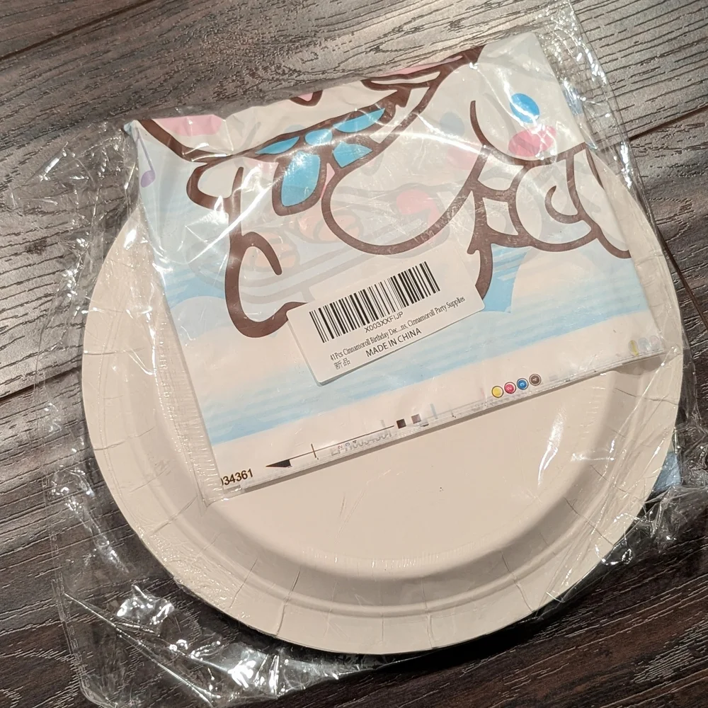 2 x NWT Cinnamoroll Party Set (Total 82pcs)